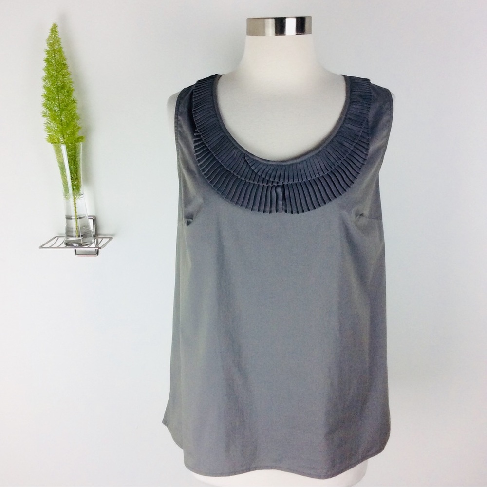 Mossimo Stylish Pretty Sleeveless Top Size (L)